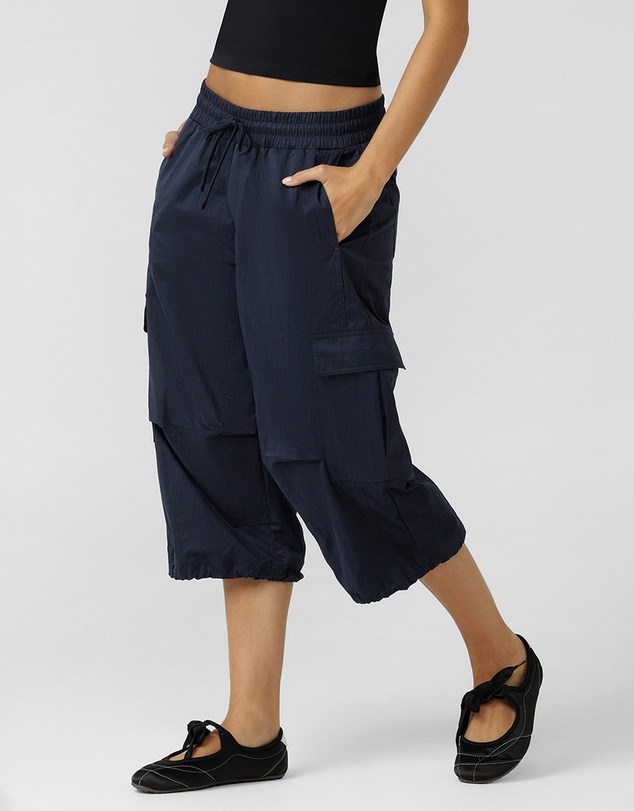 Lorna Jane - Go-To Cropped Cargo Pants