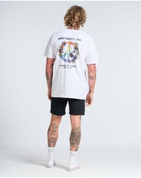 Vacancy Co - Peace & Leisure Tee