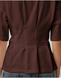 Calli - Tucked T-Shirt