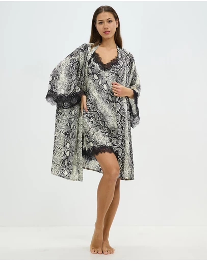 Sainted Sisters - Scarlett Silk Kimono