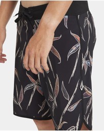 Volcom - Mens Changeling Scallop Mod 19