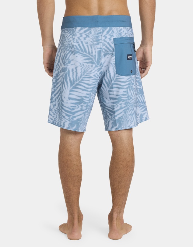 Billabong - Mens Sundays Airlite Performance 18.5