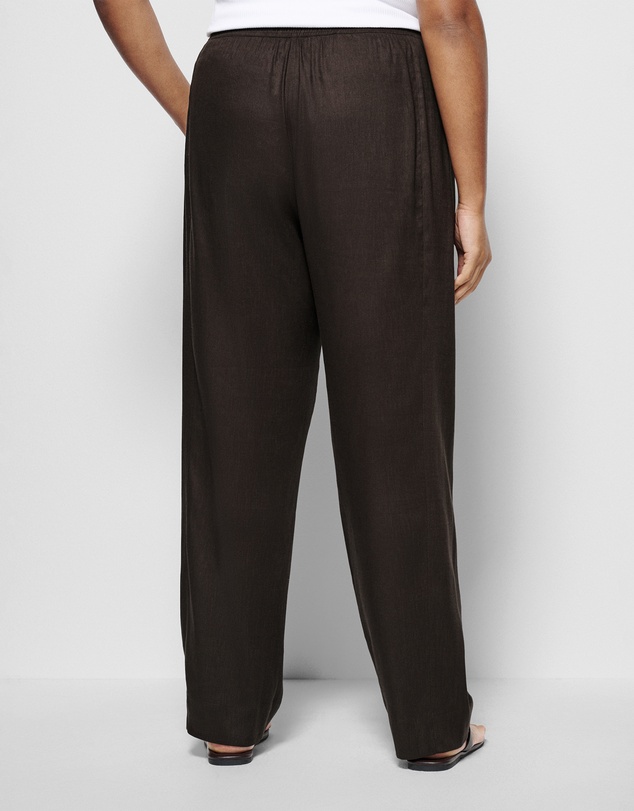 Commonry - Stephanie Pant
