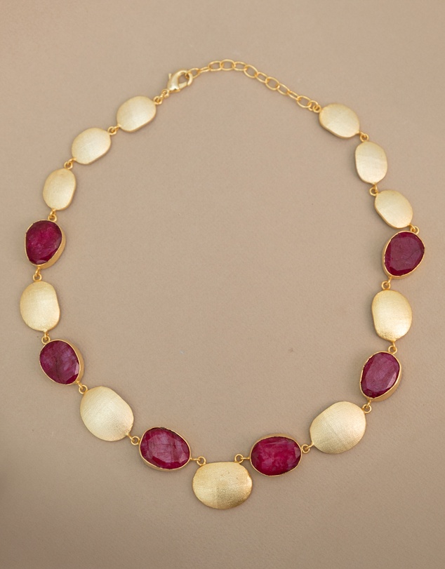 Meshca - Dako Raspberry Necklace
