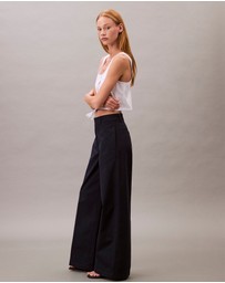 Calvin Klein - Relaxed Straight Chino Pants