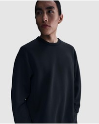 Nike - 24.7 Impossiblysoft Nike Dri-FIT Crew