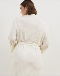 Atmos&Here Curvy - Melody Pointelle Wrap Robe With Frill Hem