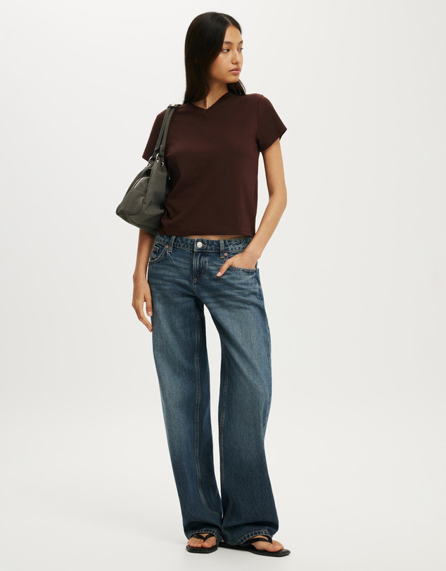 Cotton On - 90s Baby V-Neck Tee