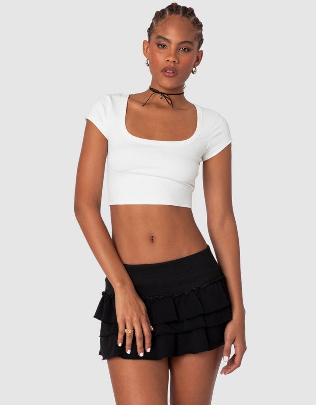 EDIKTED - Ricki Cropped T Shirt