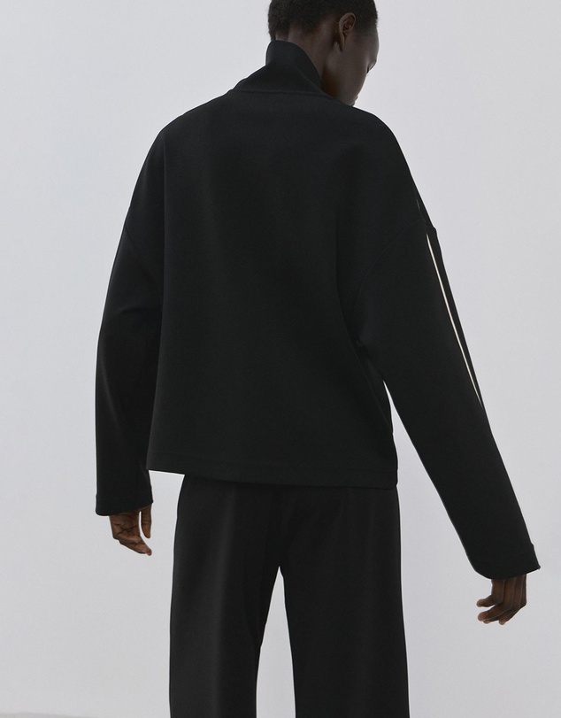 M.N.G - Pipin Sweatshirt