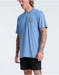 Vacancy Co - Peace & Leisure Tee