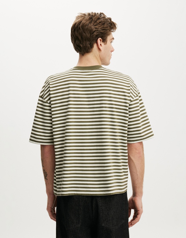 Cotton On - Cropped Fit T-Shirt