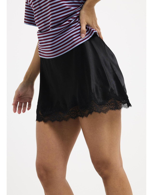 Alice In The Eve - Joy Lace Mini Skirt