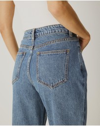 Atmos&Here - The Ultimate High Rise Straight Jeans