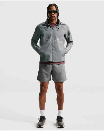 Nike - Miler Repel UV Protection Running Jacket