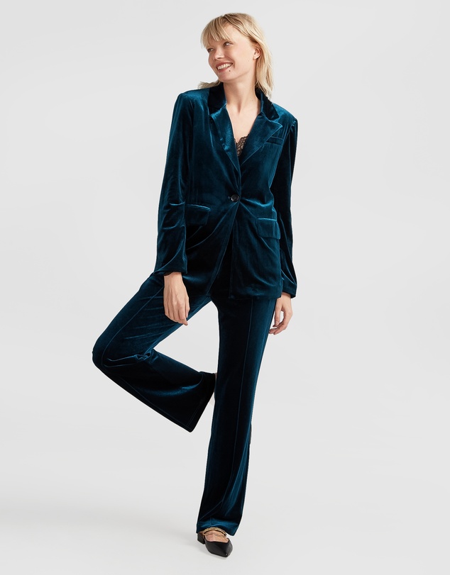 Belle & Bloom - Eternity Oversized Velvet Blazer