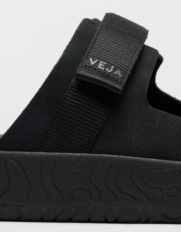 Veja - Arpoador Suede - Women's