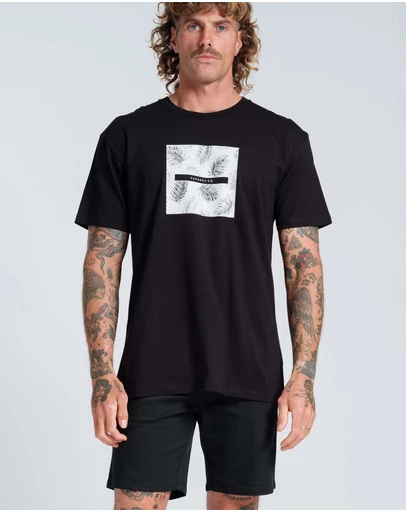 Vacancy Co - Palm Frond Tee