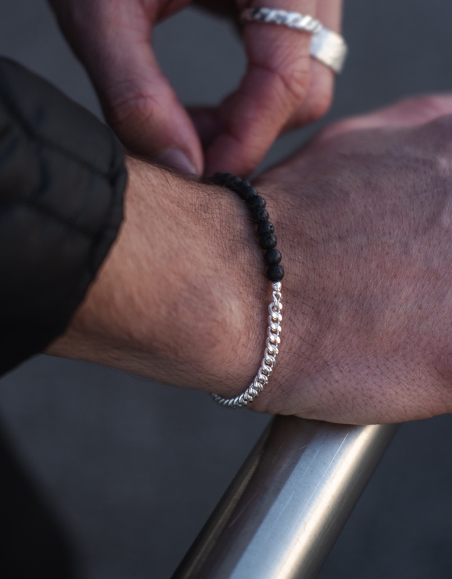 Kuzzoi - ICONIC EXCLUSIVE - Lava Bead and Chain Bracelet in 925 Silver