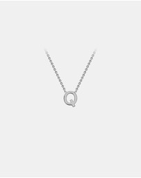 Zoe Olivia - 9K White Gold Initial Q Necklace