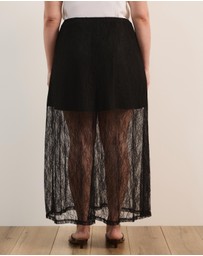Atmos&Here Curvy - Isobel Lace Maxi Skirt