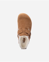 Ozwear Connection Uggs - Ugg Aussie Shearling Soft Footbed