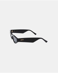 Soda Shades - Rozalia Russia x Soda Shades - Shade 008 Black