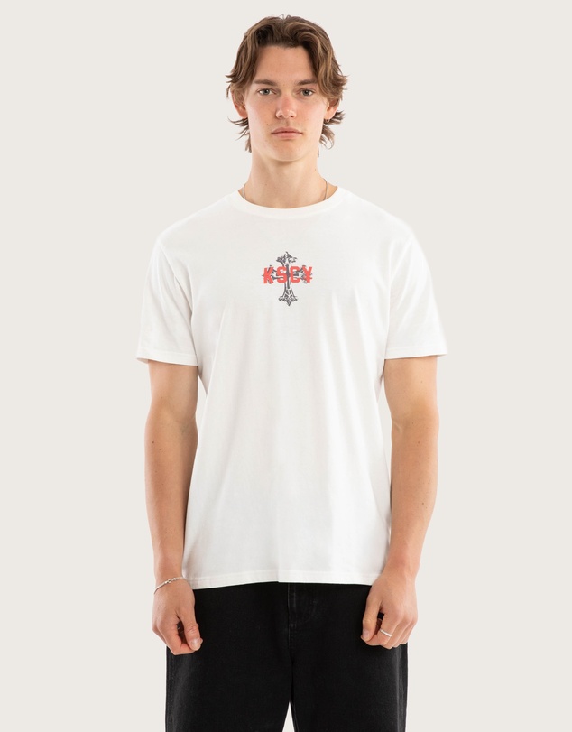 Kiss Chacey - Hexborn Standard Tee