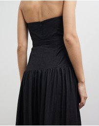 Minima Esenciales - Romy Drop Waist Maxi Dress