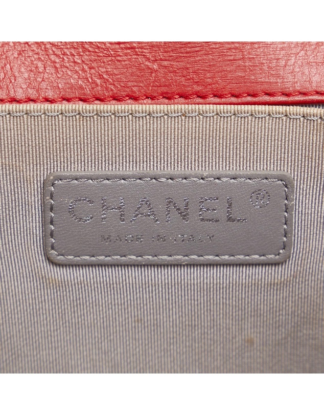 Pre-Loved by Azura Reborn - Pre-Loved Boy Chanel Shoulder Bag Lambskin Leather