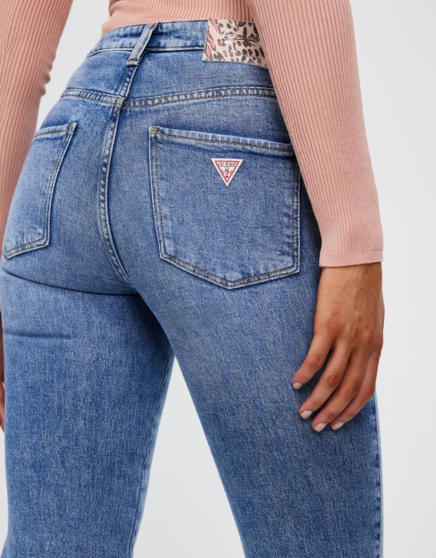 GUESS - Sexy Straight Jeans