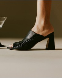 Sempre Di - Zephy Mules