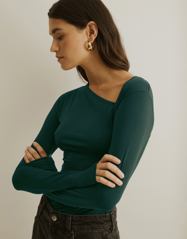 Atmos&Here - Asymmetric Long Sleeve Top