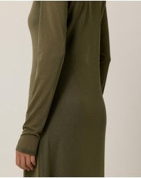 Tussah - Bonnie Ruched Waist Collar Midi Dress