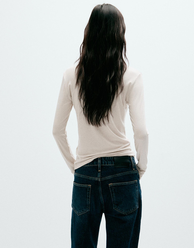 M.N.G - Long-Sleeved Fitted T-Shirt