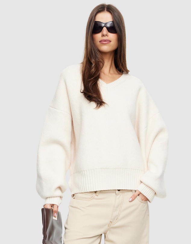Lioness - Dolce V-Neck Knit Jumper