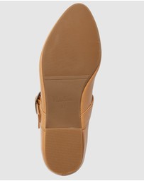 Wide Steps - Danielle