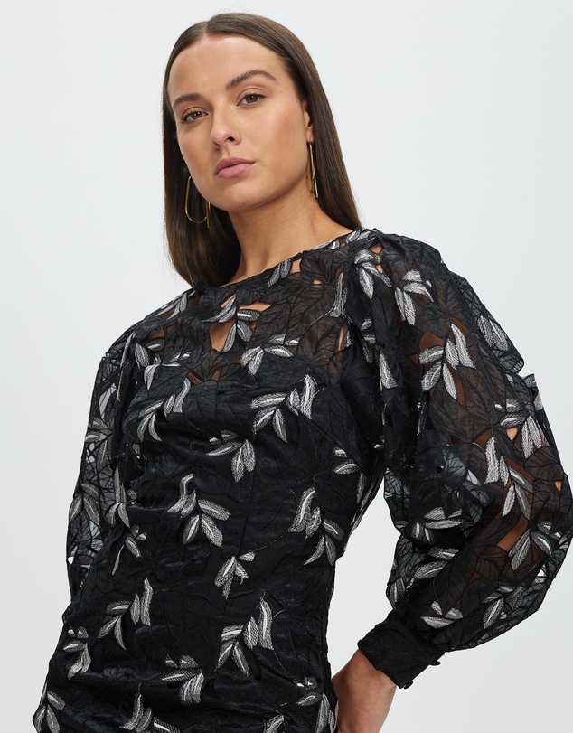 Romance by Honey and Beau - Valentina Sleeve Dress