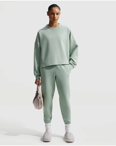 Nike - 24.7 Impossiblysoft Dri-Fit Oversized Crew-Neck Top