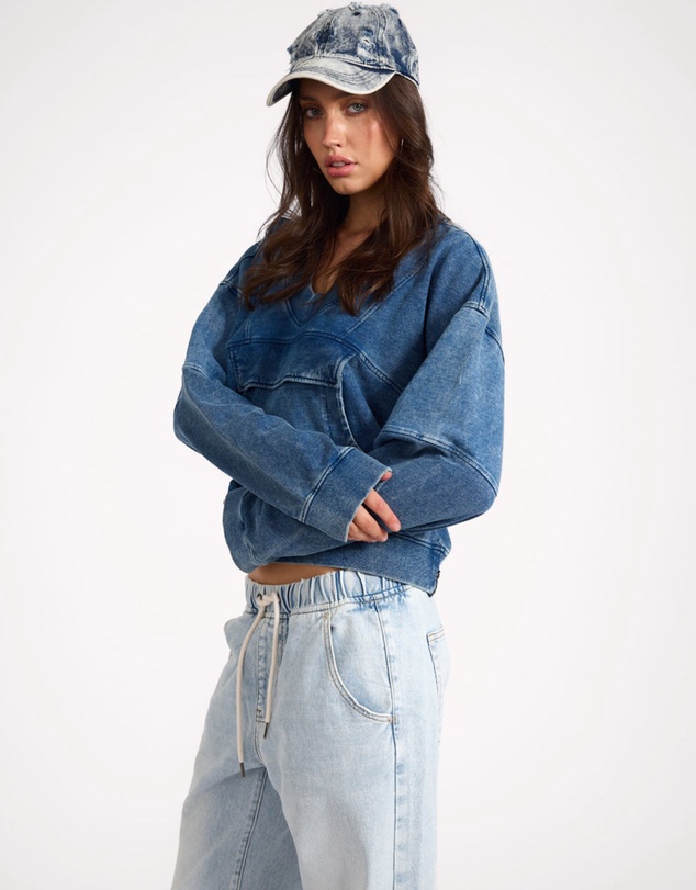 ONE TEASPOON - Retro Fade Panelled V Sweater - Washed Blue