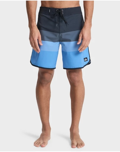 Quiksilver - Mens Surfsilk Scallop 18