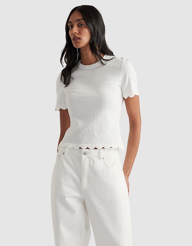 Decjuba - Kai Scallop Edge Tee