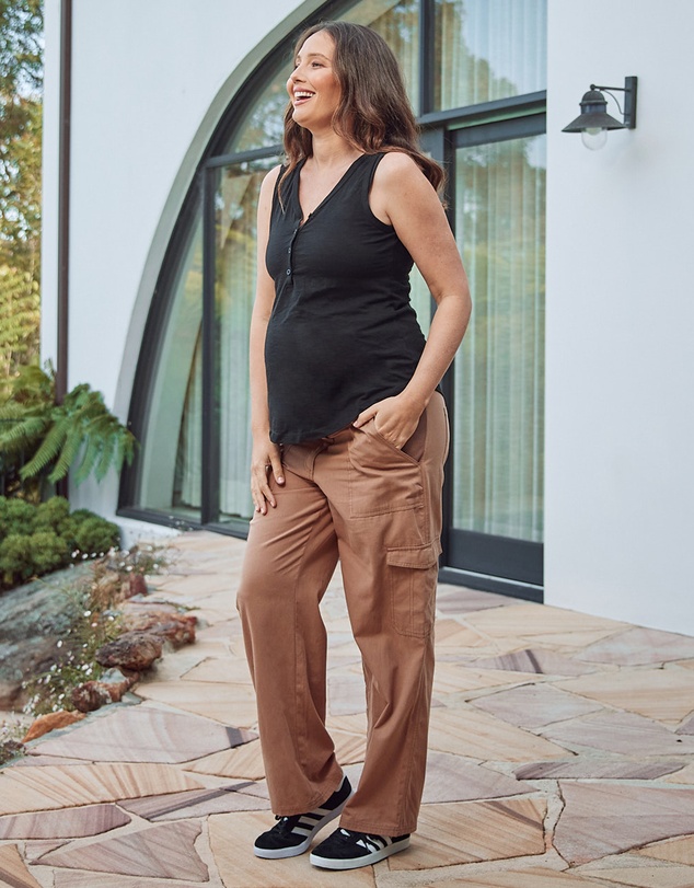 Angel Maternity - Naomi Maternity Cargo Pants in Brown