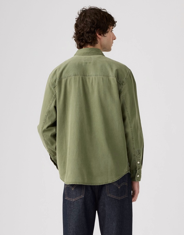 Levi's - Mariposa Worker