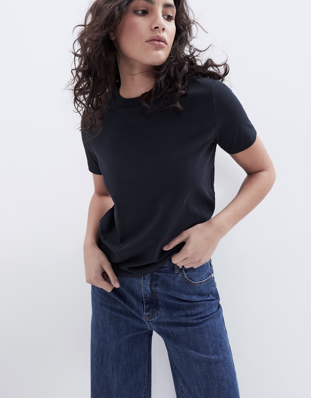 UNISON - The Classic Crew Tee