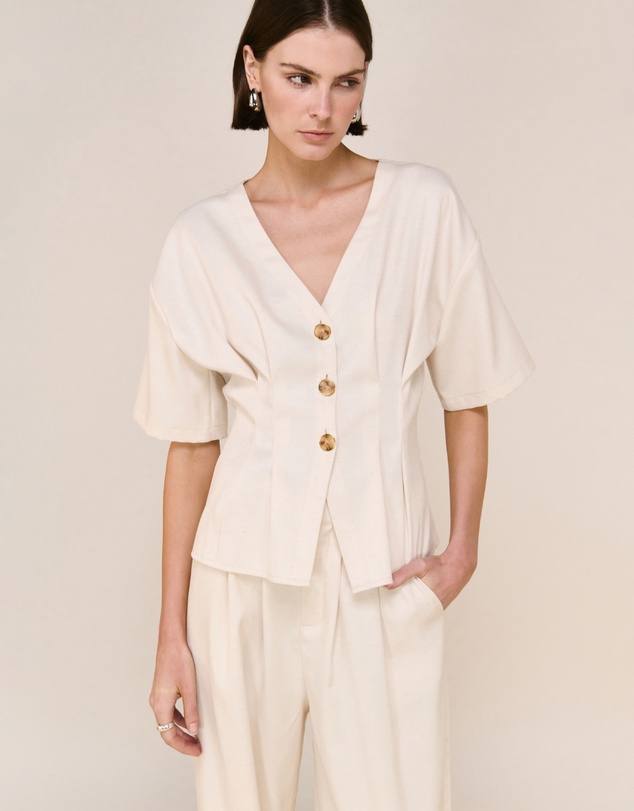 Staple the Label - Sable Top