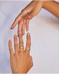 Arms Of Eve - Olsen Gold Ring