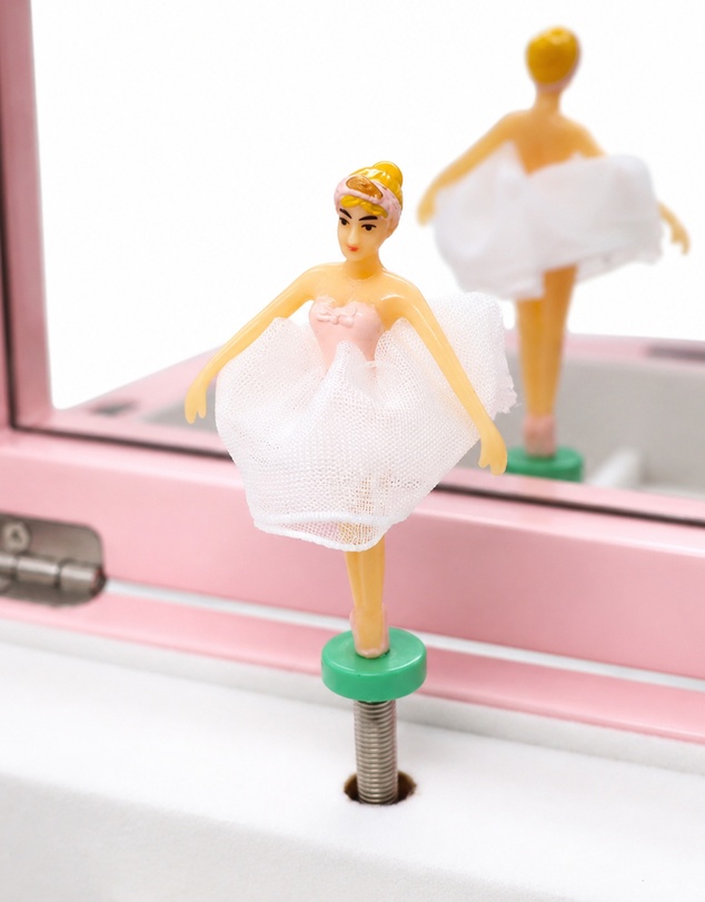 Pink Poppy - Ballet Dreams Timber Music Box
