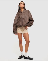 Lioness - Kenny Bomber