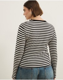 Atmos&Here Curvy - Deep V-Neck Long Sleeve T-Shirt